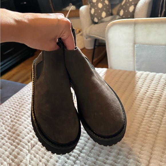 NWT ZARA Boys or girls grey boots - Picture 4 of 10